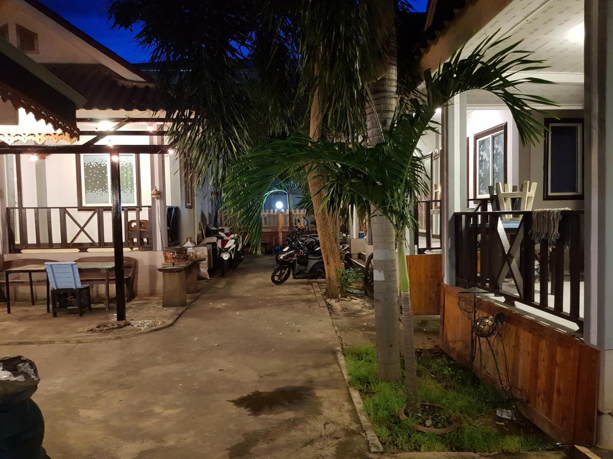 Thaihouse Ко Ларн Екстериор снимка
